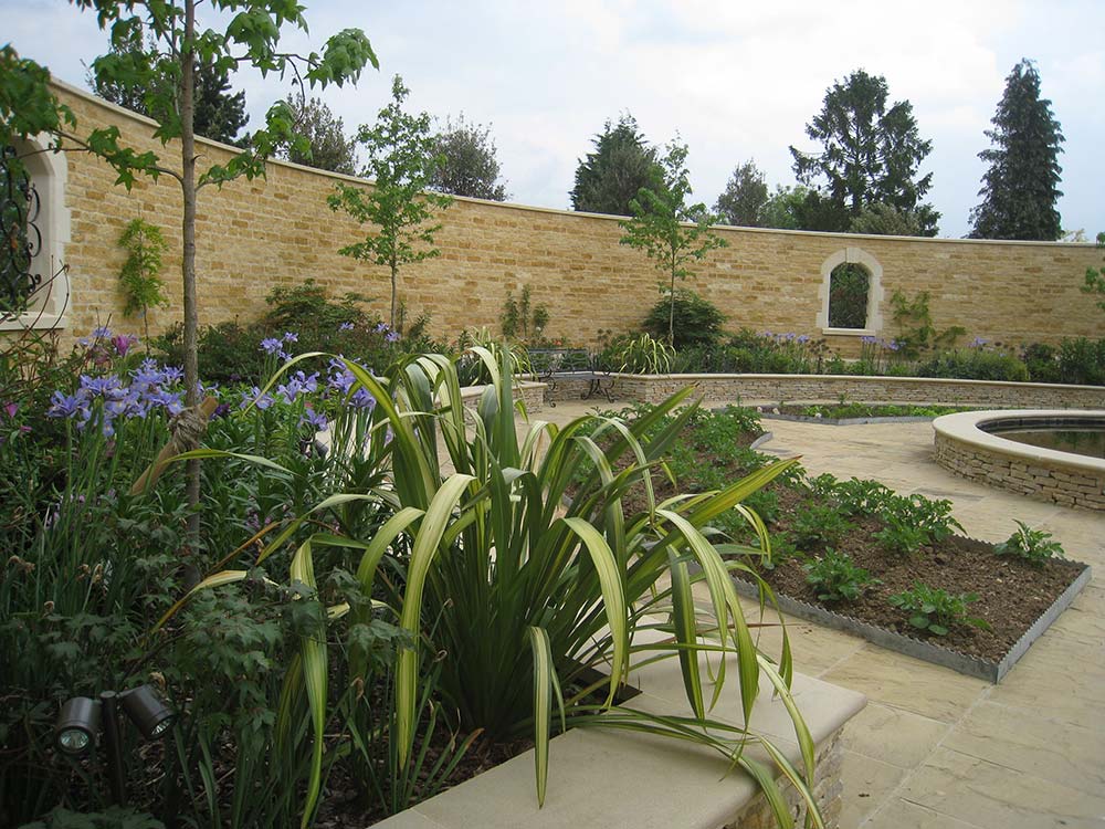 Cheltenham Large Walled Garden